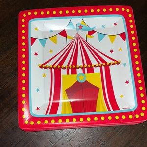 Circus theme party plates!